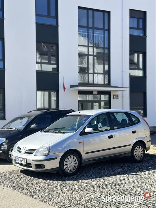 Nissan Almera Tino radio