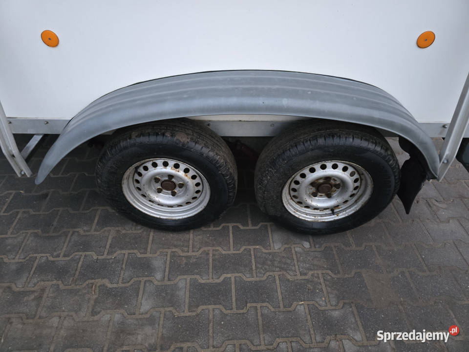 Przyczepa do przewozu koni zwierząt BLOMERT T2