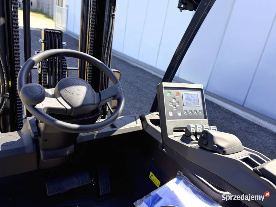 Elektryczny wózek widłowy Toyota Traigo 80 Katowice