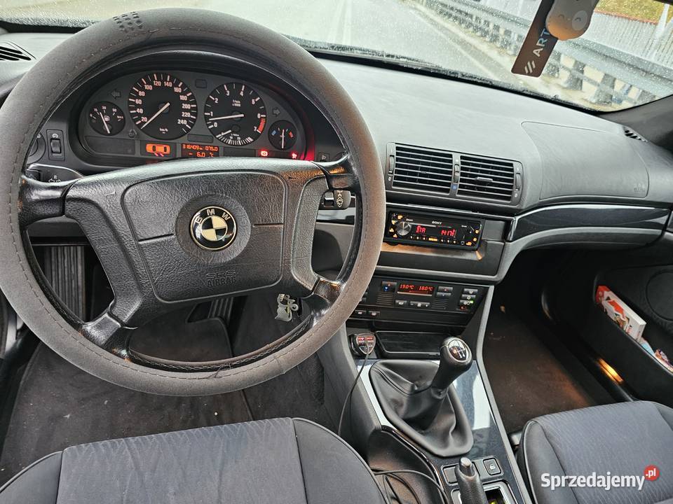 BMW E39 520i manualna Stojadła