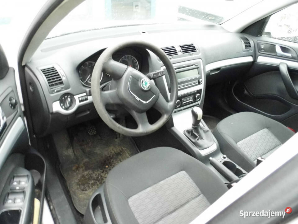 koda Octavia 16 mpi II 20042013 benzyna Łódź
