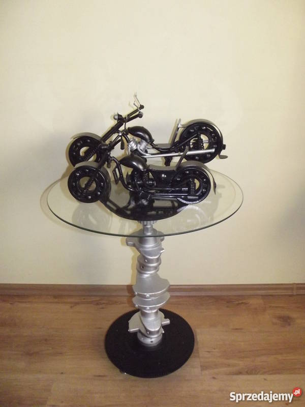 Stolik z silnika V6 Stoły, krzesła, biurka Piotrkowice