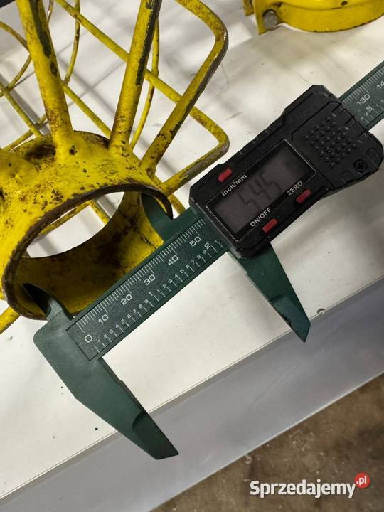 CZERPAK podajnika ślimakowego Michorzewo