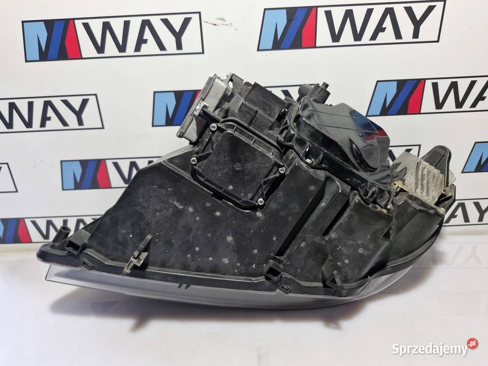 BMW E90 E91 LAMPA PRAWY PRZÓD BIXENON SKRĘTNY Lampy przednie