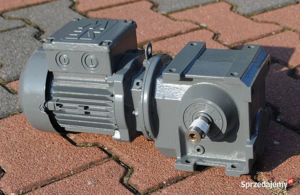 Motoreduktor kątowy 018kw 66obrmin SEW Kargowa