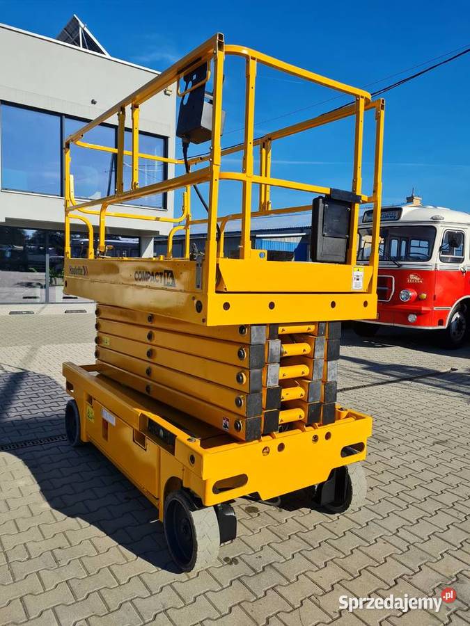 Podnośnik nożycowy Haulotte Compact 14 2013 r 1728h