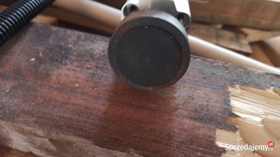 siłownik pneumatyczny ze stopka Kłodawa