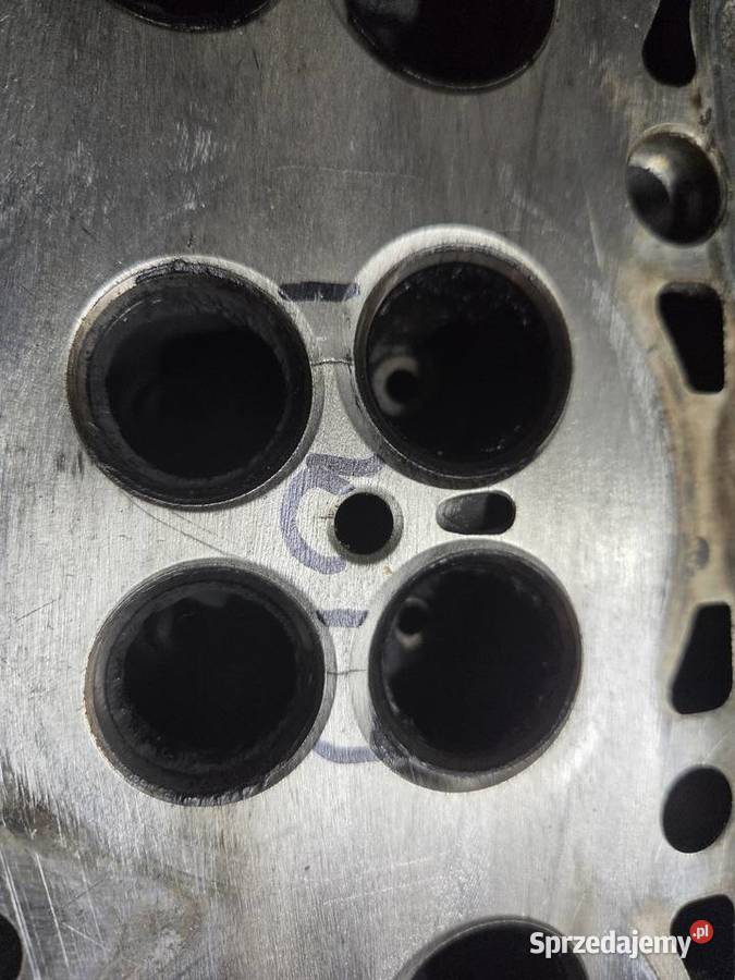 Głowica 24 D5 185 uszkodzona Rok produkcji 2007