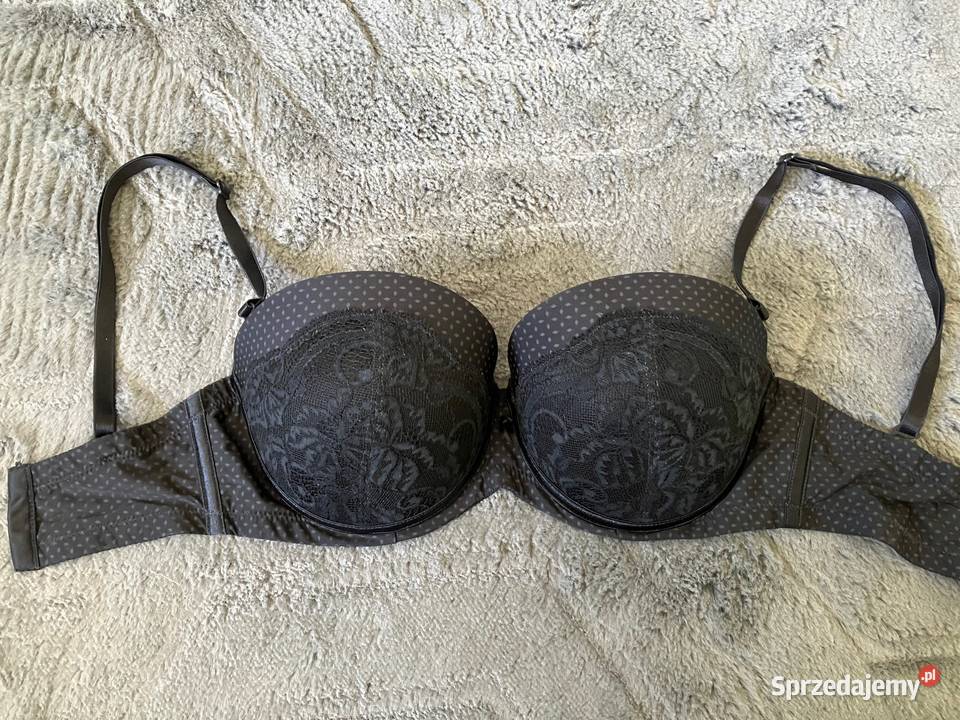 Biustonosz Triumph Sensual Kiss czarny koronka Nisko