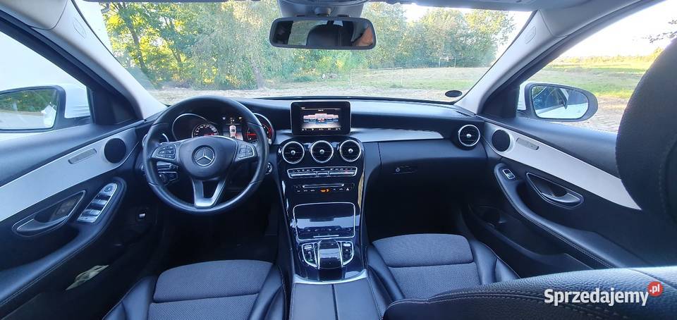 Mercedes C220d W205 Sedan 2017r 140000 22 Tomaszów Lubelski