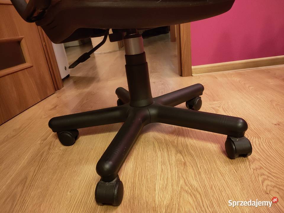 Fotel biurowy na kółkach sprzedam