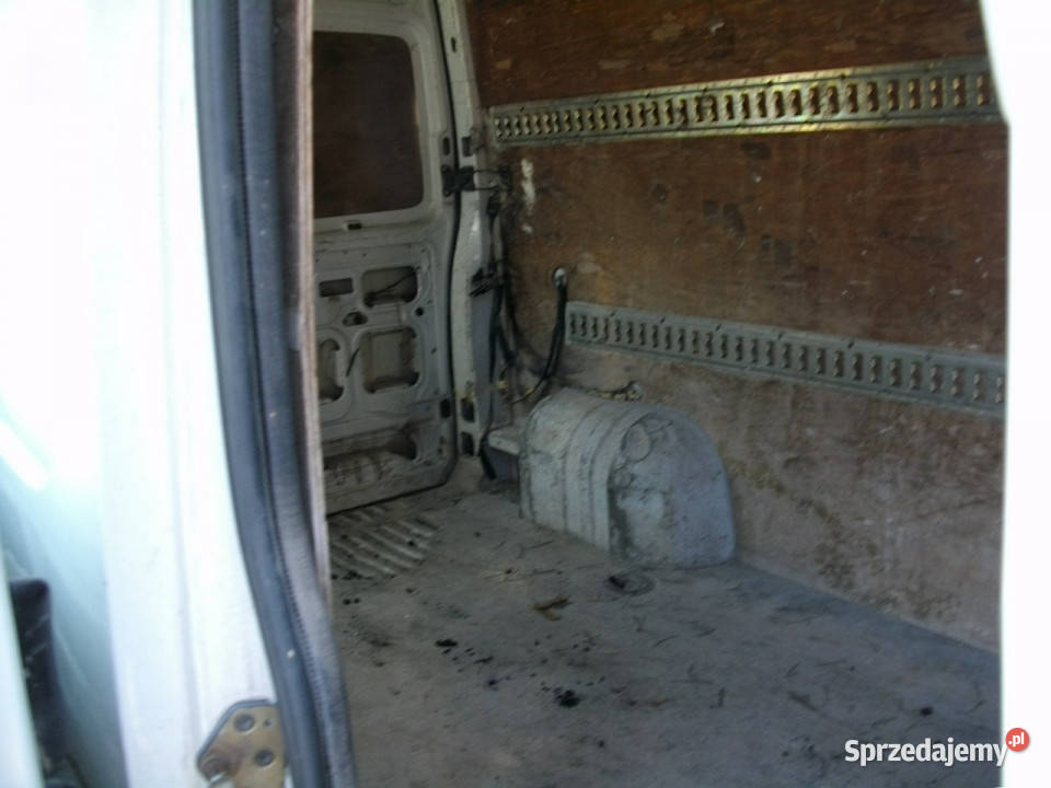 Renault Master 7 osobowy Przestrzeń ładunkowa Katowice
