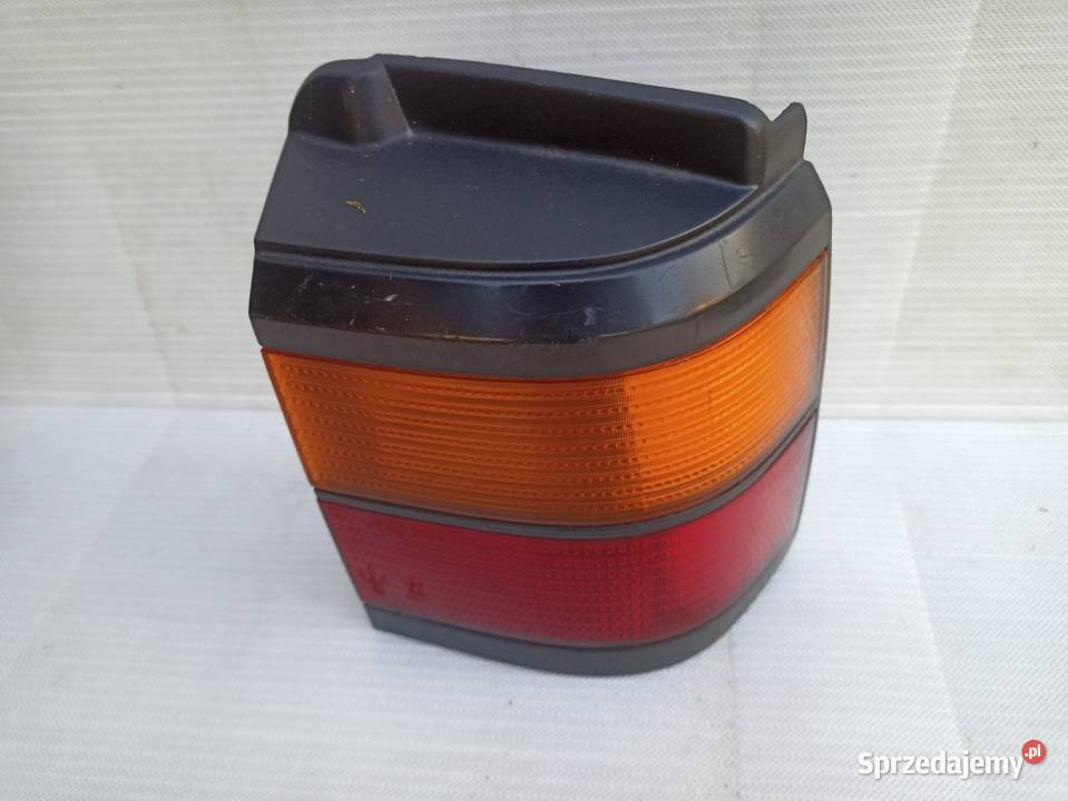 VW Passat B3 Variant kombi lampa tył tylna prawa Sieradz
