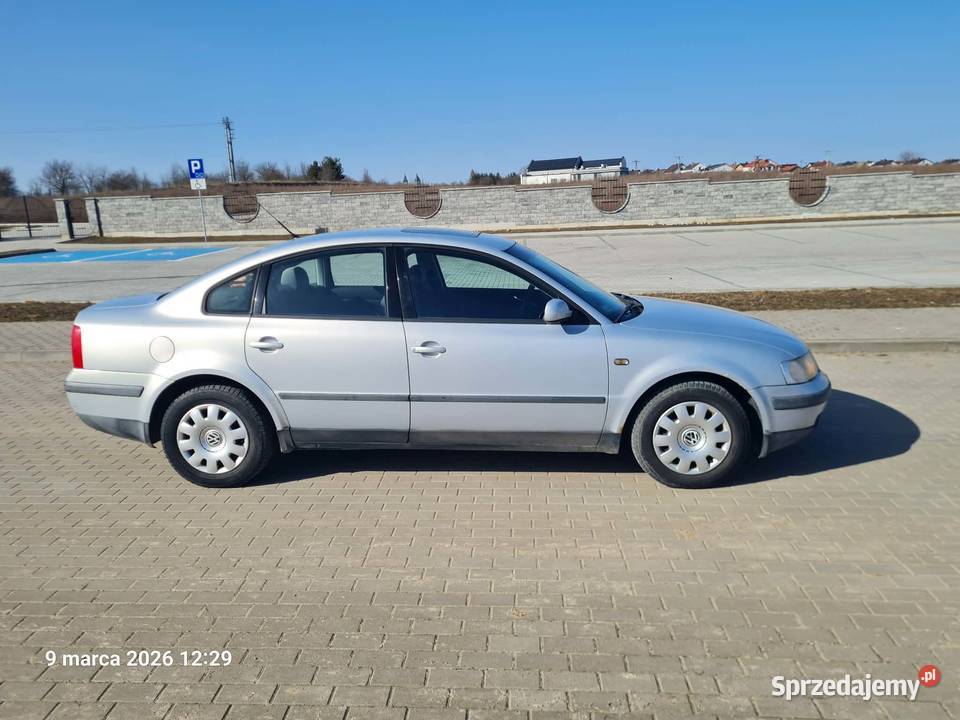 VW PASSAT ładny stan 16 benzyna nieuszkodzony podlaskie Grajewo