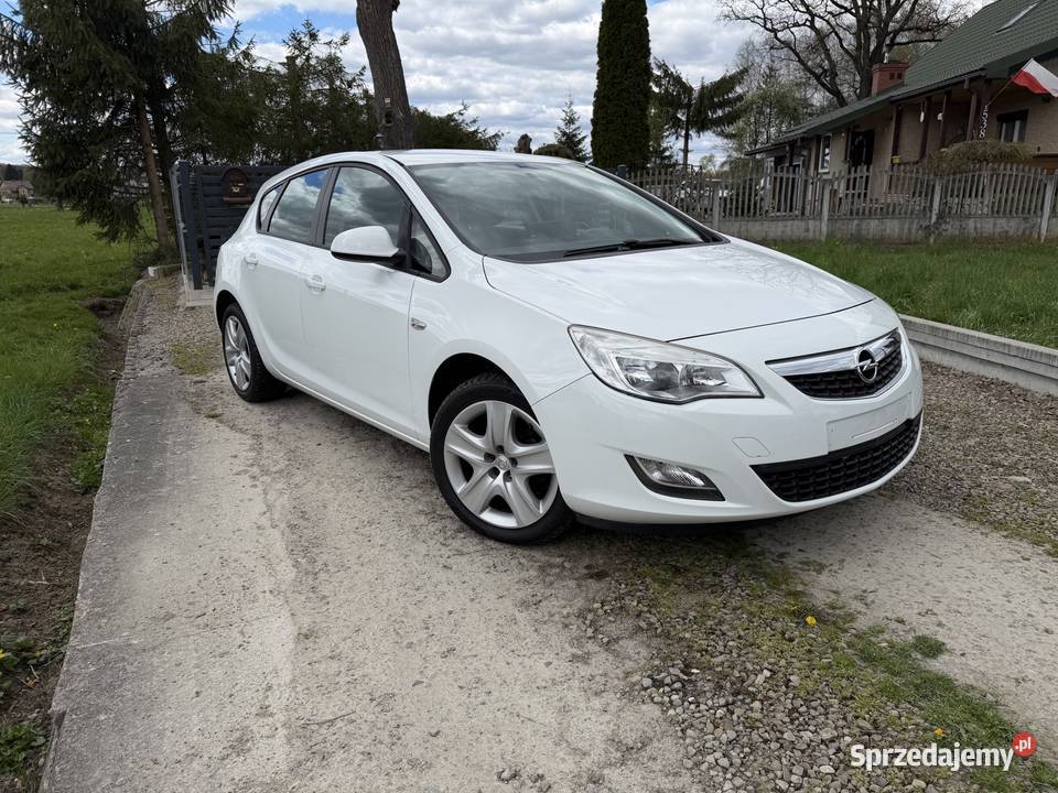 Opel Astra J 14T 140 2012 r 159kkm Stan Klima Brzozów