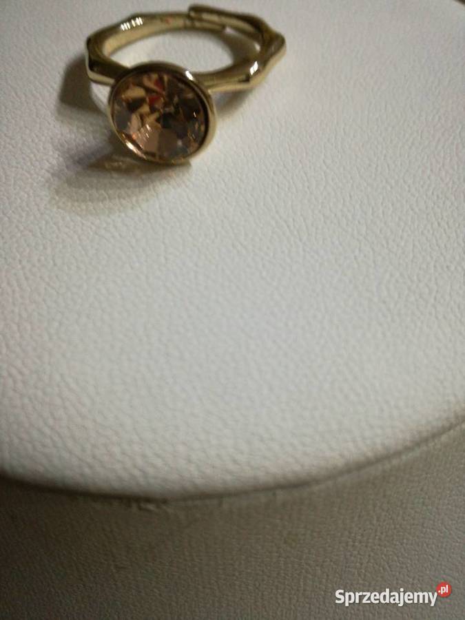Pierścionek z kamieniami czeskiego szkła Lublin