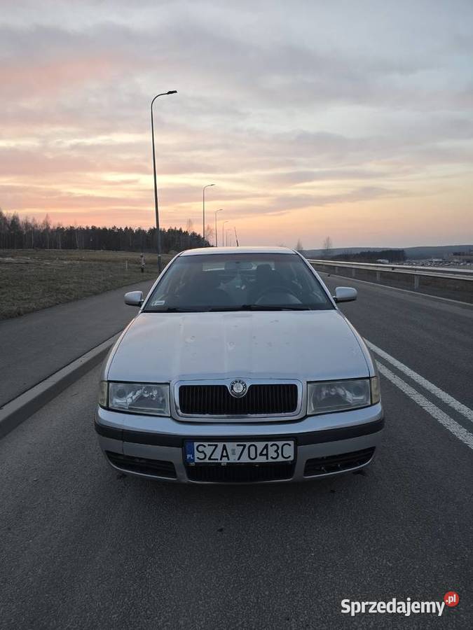 Skoda Octavia Liftback 19 2001 r 1896cm3 Dąbrowa Górnicza