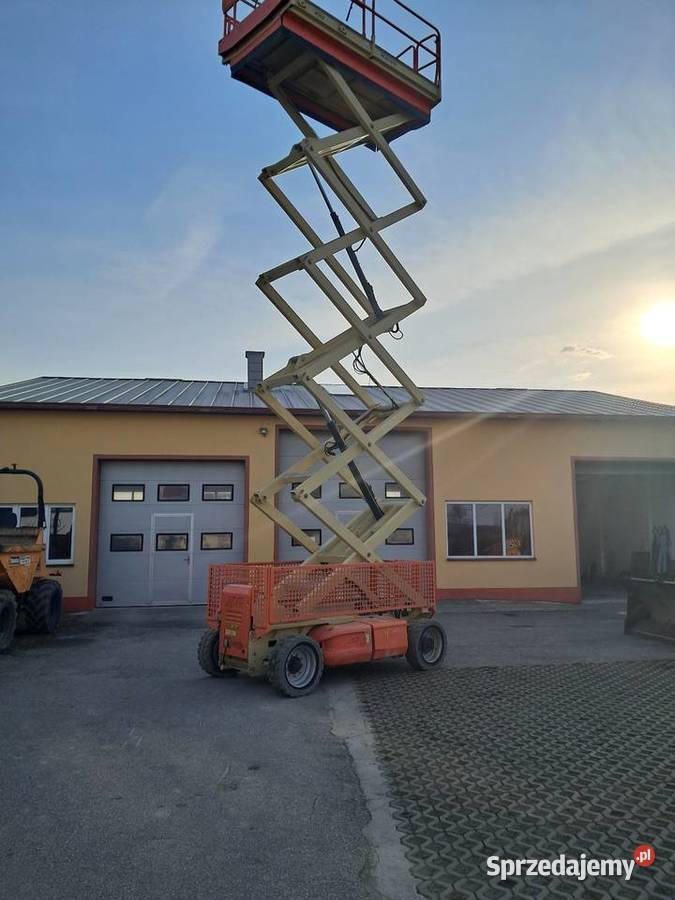 Zwyżkę nożycową JLG M4069 Łagów
