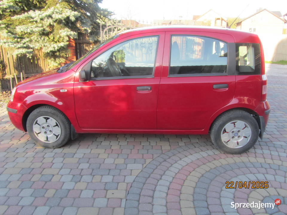 ładna z małym przebiegie i gazem Rok produkcji 2008 Łowicz sprzedam