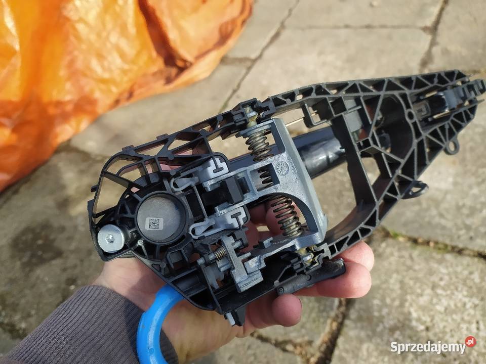 Klamka lewy tył kompletna z zamkiem BMW F45 Tarnów