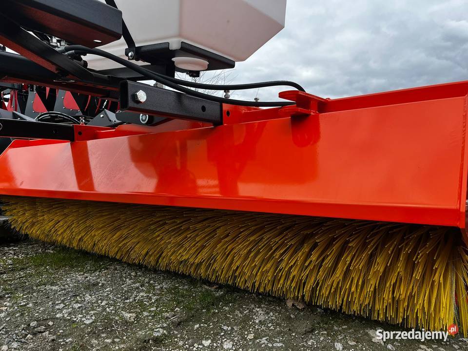 Zamiatarka zawieszana 24m METALTECHNIK Pojemnik Gródek sprzedam