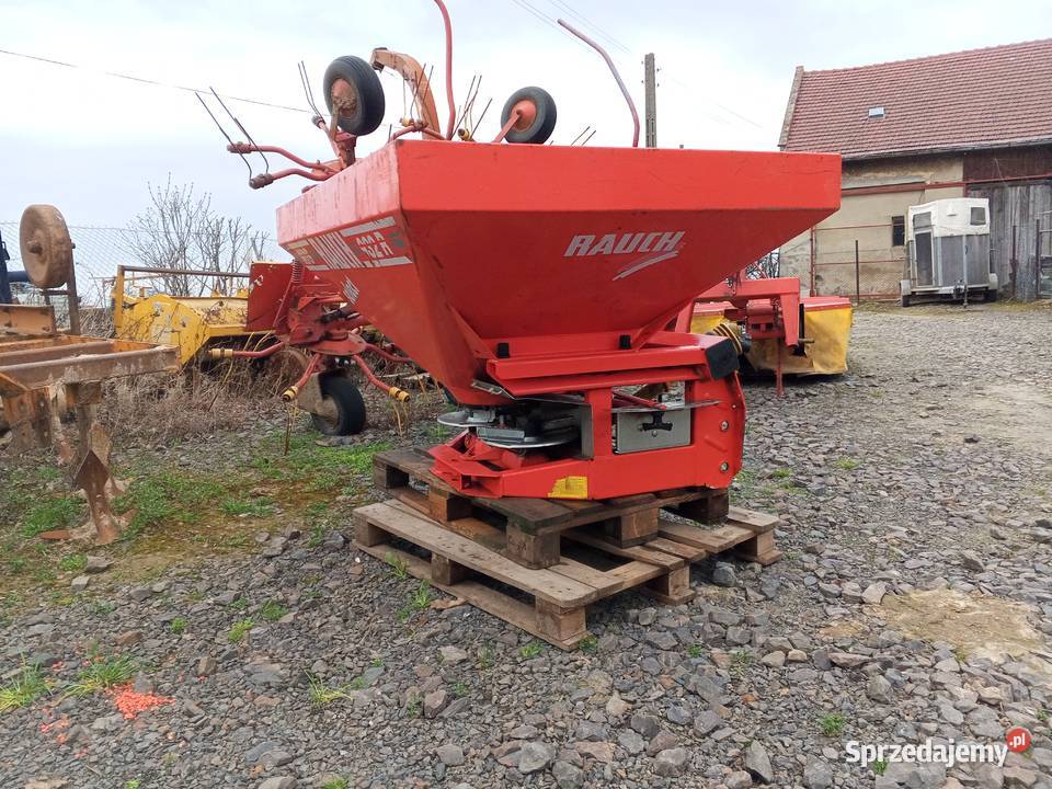 Rozsiewacz do nawozów Rauch select Gostomia