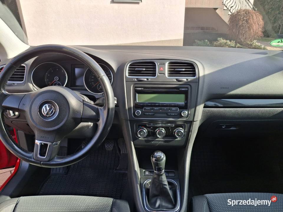 Sprzedam Volkswagen Golf 16 benzyna gniazdo AUX Tomice