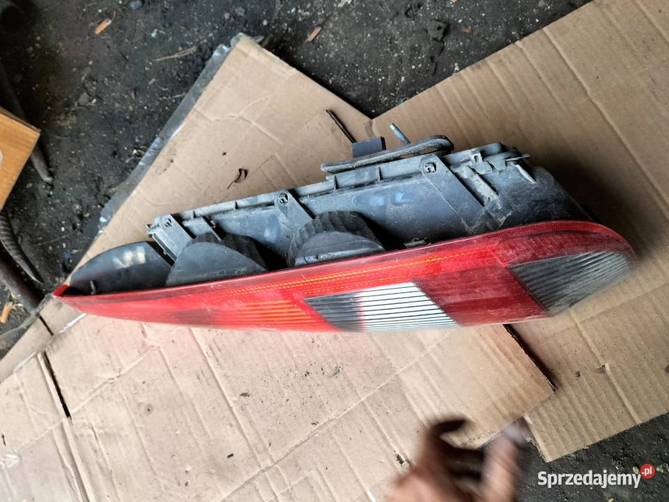 LAMPA TYŁ TYLNA PRAWA FORD FIESTA MK5 MK 5