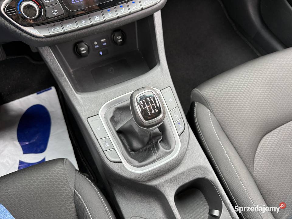 Hyundai i30 14 BENZYNA Klimatronik Nawigacja Rok produkcji 2018 Konin sprzedam