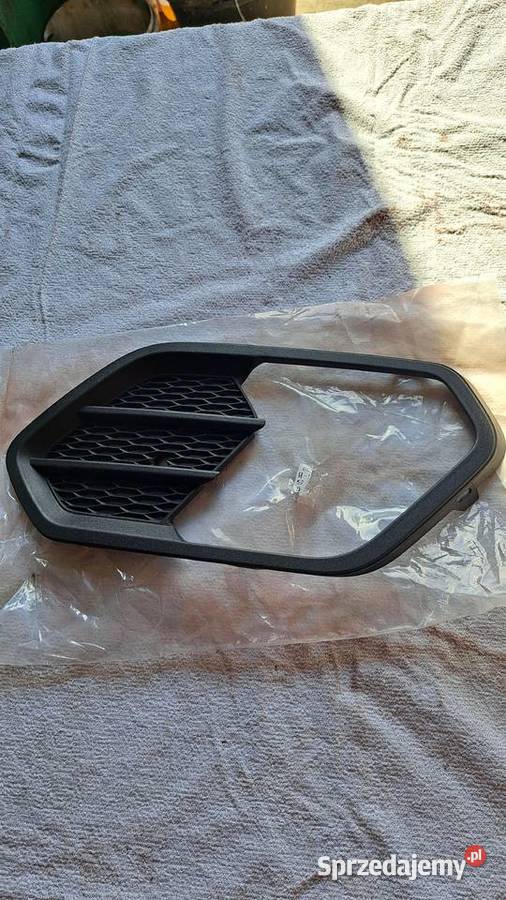 Ramka halogenu prawego Ford Kuga mk2 lift Pozostałe Zawada