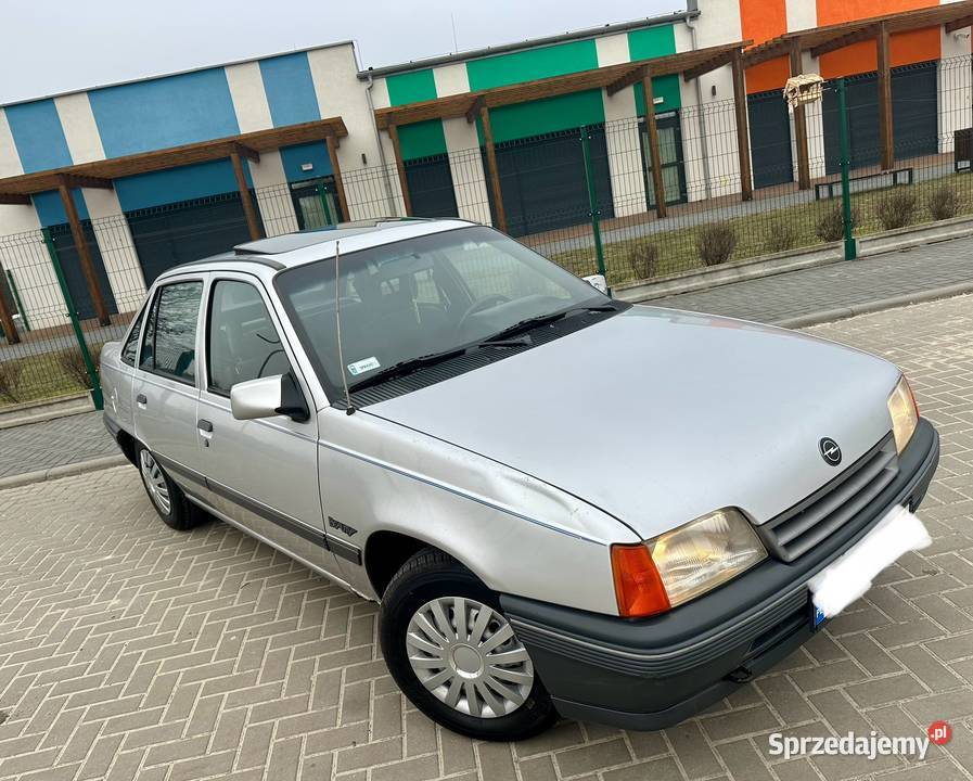 Opel Kadett 14i KAT Beauty 1990r Sedan Opel