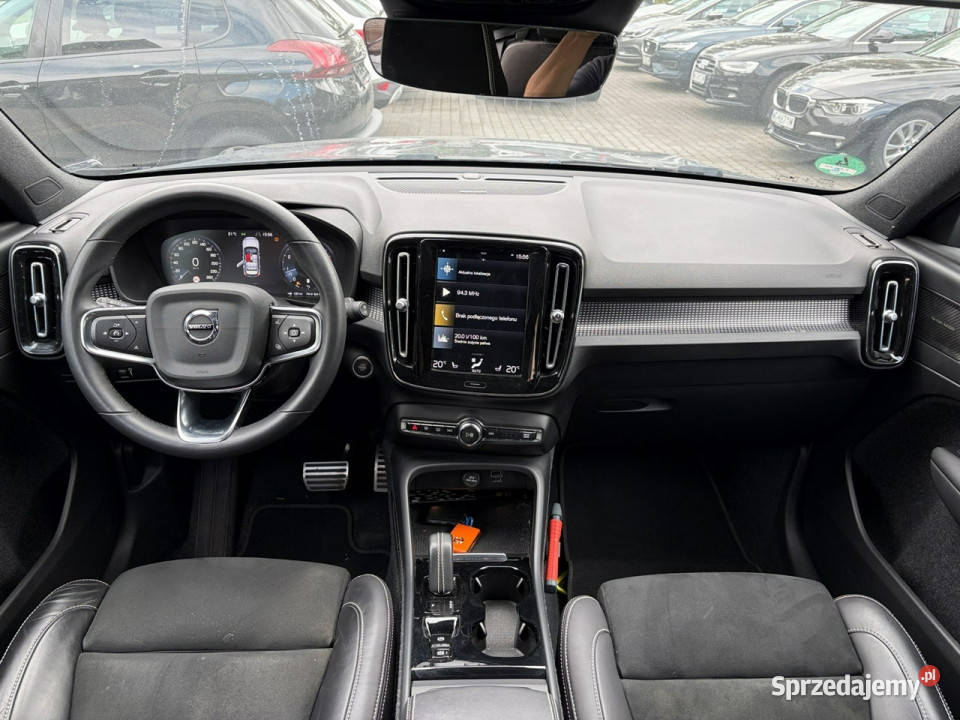 Volvo XC 40 20 benzyna RDesign Panorama Kamery Lipówki sprzedam