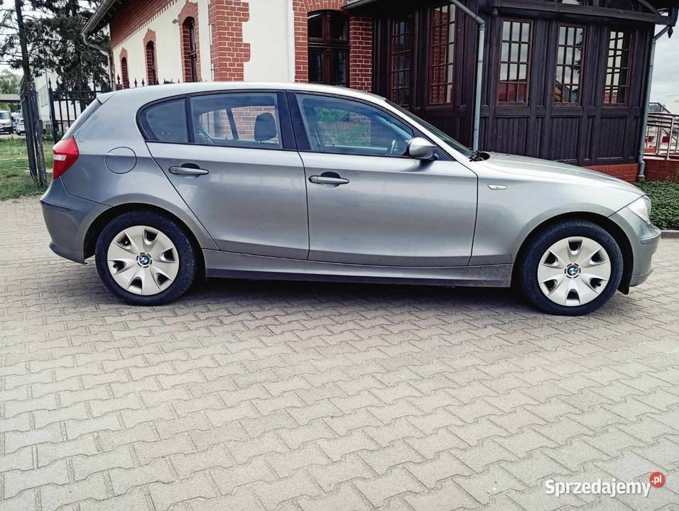 BMW seria 1 e87 20 książka serwisowa do końca gniazdo USB sprzedam