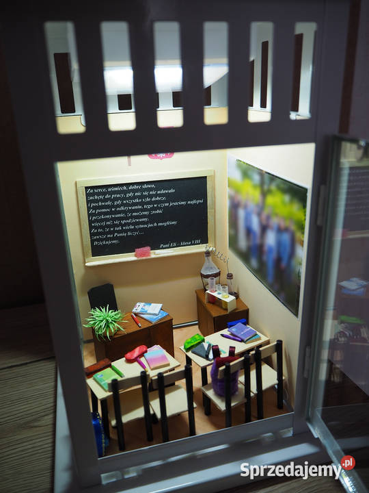 Lampion z miniaturową klasą nauczyciela handmade Żory