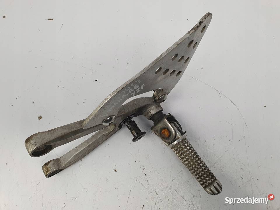 LEWY PODNÓŻEK SET Yamaha YZFR6 R6 RJ03 9902