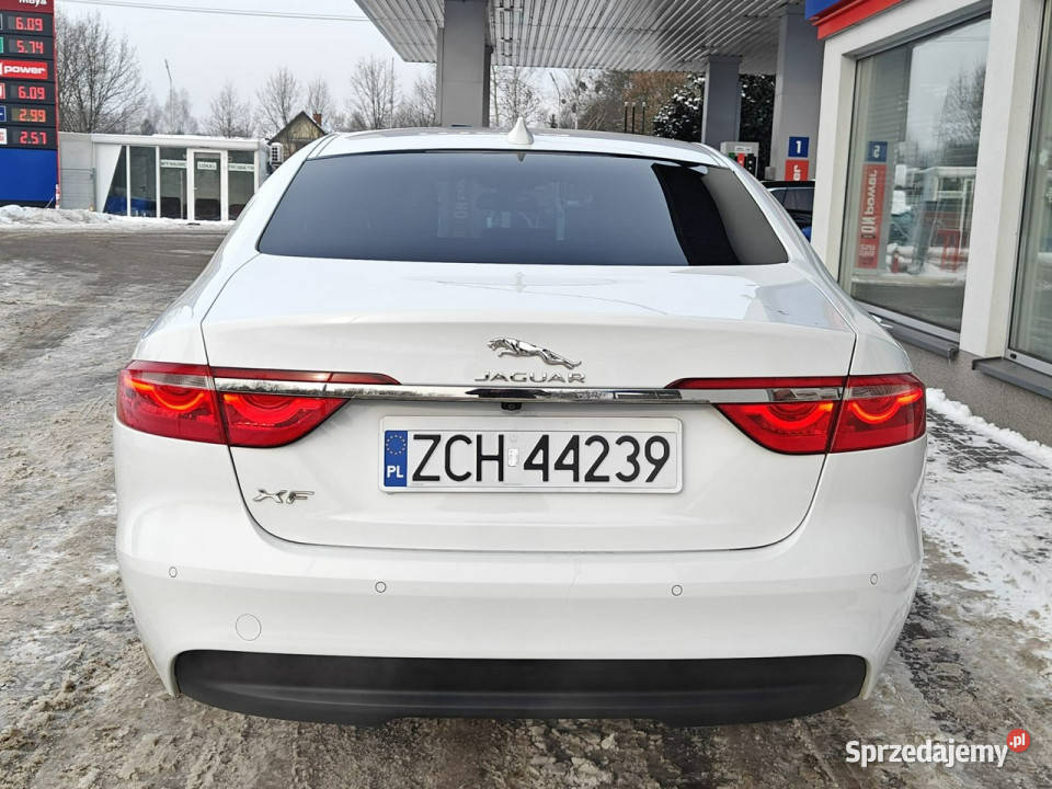 Jaguar XF X260 2015 asystent pasa ruchu XF