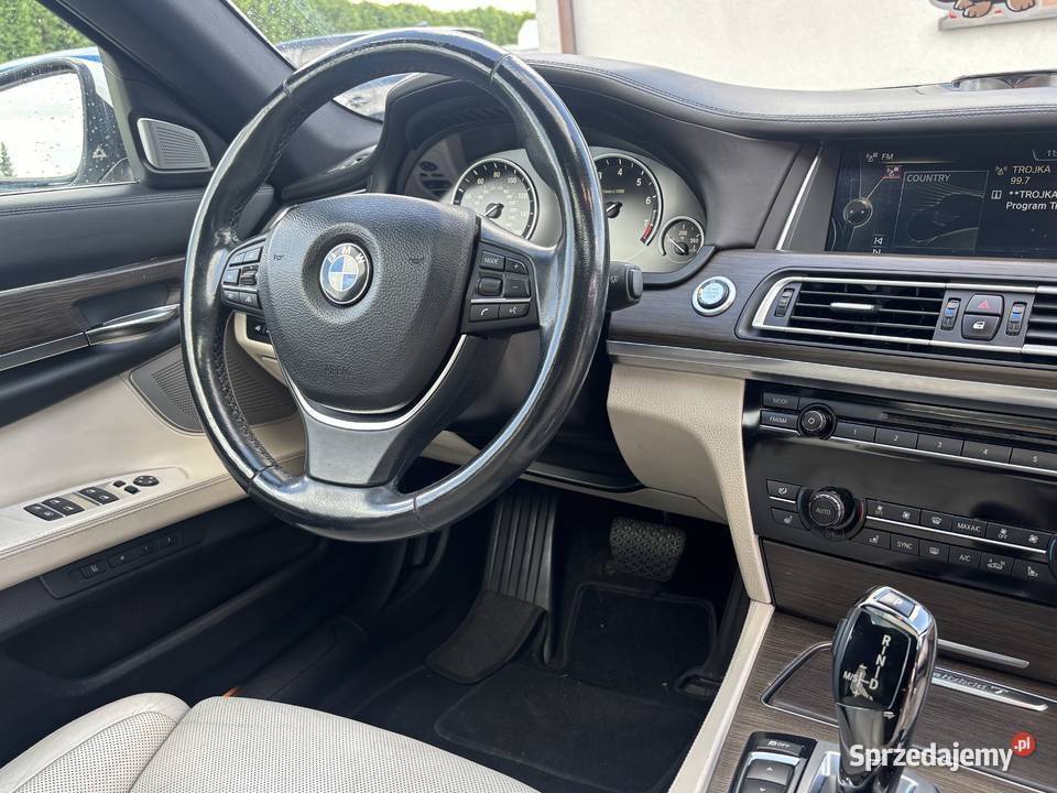 BMW 740Li 2014r gniazdo AUX Activehybrid 7 Paniówki