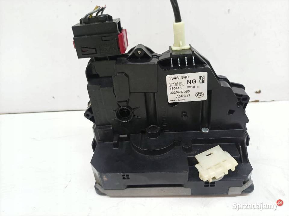 ZAMEK DRZWI PRAWY PRZÓD EU 13431840 Opel Corsa V sprzedam