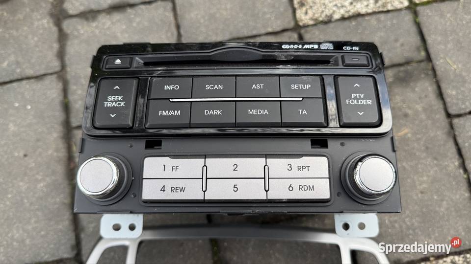 Ramka radio Hyundai i20 20082014 Sprzęt audio fabryczny sprzedam