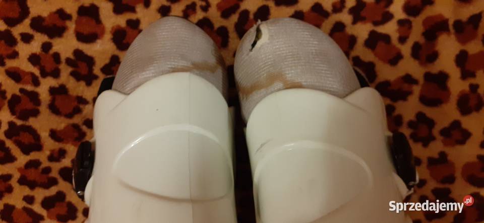 Łyżwy 4142 figurówki figurowe plastikowe Enero Tuszkowo