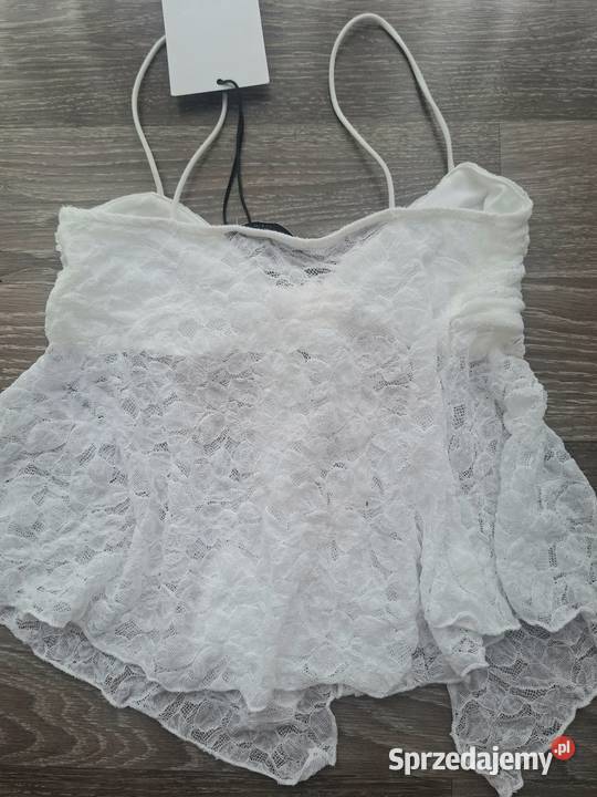 Koronkowy top na ramiączkach Bershka Rzeszów