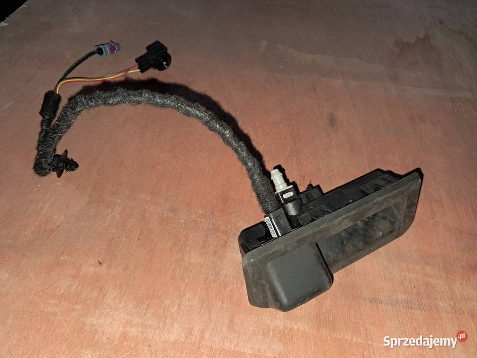 Kamera cofania ze spryskiwaczem Skoda VW Karoq