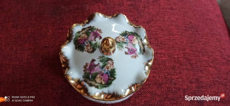 Puzderko szkatulka Ze scenami dworskimi Na 4 Porcelana i szkło Gdańsk