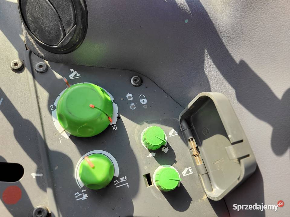 DeutzFahr Agrotron 128 ciągnik rolniczy moc 128