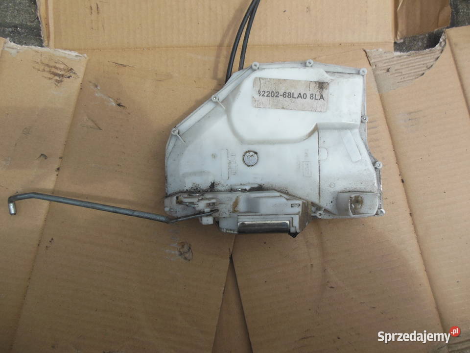 ZAMEK LEWY PRZÓD DRZWI SUZUKI SWIFT V 8220268LA0 śląskie Kozy