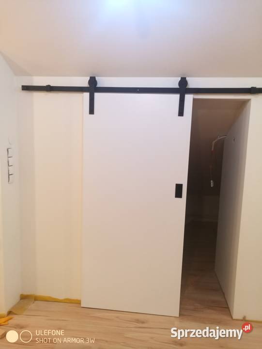 DRZWI CZARNY MAT Z OŚCIEŻNICAMI REG I WIELE Ropczyce