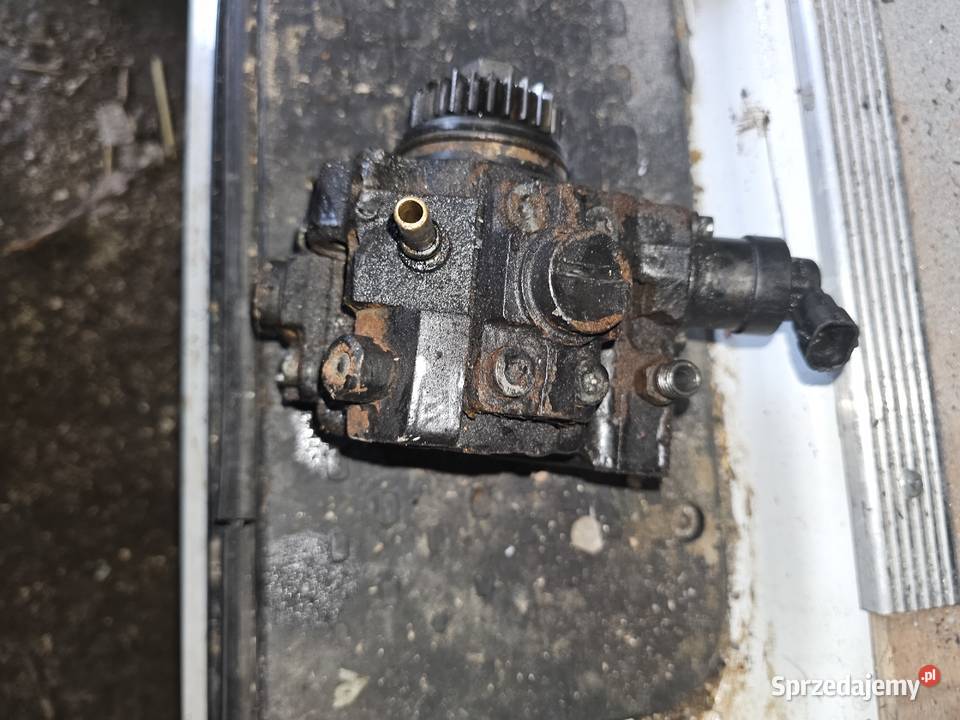 Pompa wtryskowa 16 bi turbo opel vivaro trafic Zadzim