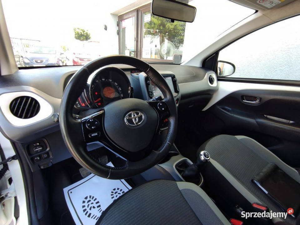Toyota Aygo Klima tempomat Kamera 5drzwi LED ASR (kontrola trakcji) Aygo Racibórz