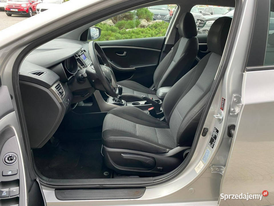 Hyundai i30 LEDklimatyzacja el szyby centralny wspomaganie kierownicy Żory