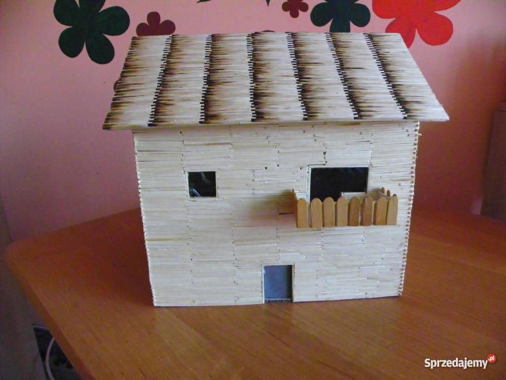 Jacek Układał Kolejne Domki Z Zapałek Według Przedstawionego Wzoru Domek z zapałek Piękna dekoracja - Sprzedajemy.pl